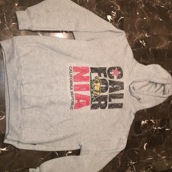 Men’s small California Republic Grey Sweater - Picture 2 of 4